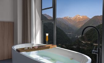 Moyun Yunxia Bieyuan Hot Spring Homestay (Moxi Ancient Town Branch)