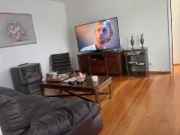 3 Bed room Villa 19 Mins to Melbourne center