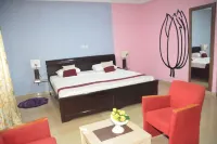 Royal Lee's Hotel