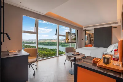 Sailavi Hotel (Kunming High Speed Railway South Station Branch) Hotels near Colorful Yunnan Ancient Dian Town