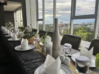 Rogers Hotel Manado - 朝食