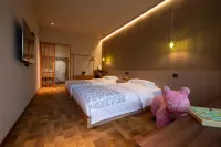 Floral Hotel · No Abode Hotel - Boutique