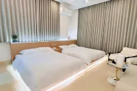 Meet Happiness Homestay Hotels near Golden Beach