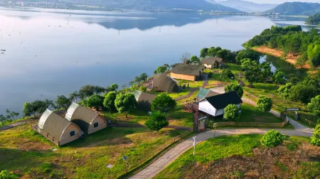 Star Island Homestay Отели рядом с достопримечательностью «Yusishan»
