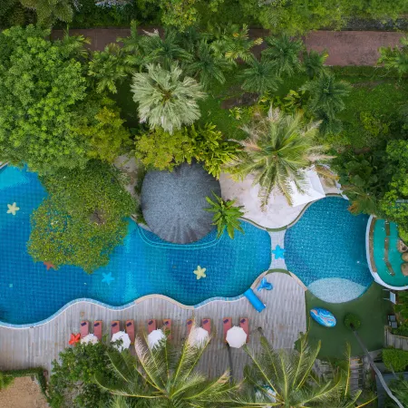Peach Hill Hotel & Resort Отели рядом с достопримечательностью «Пляж Ката»