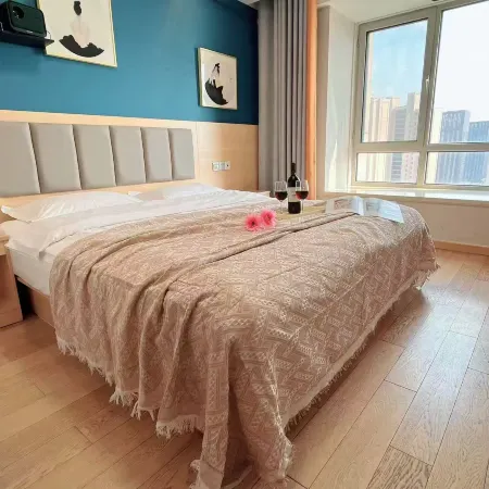Lanyue Movie Homestay (Zhongnan Century Town)