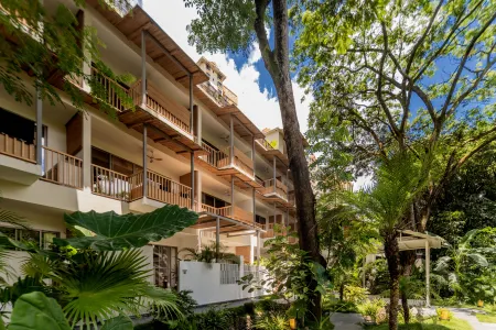 Wanan Tinglan Wild Luxury Resort Designer Hotel Отели рядом с достопримечательностью «Xishuangbanna Folk Custom Garden»