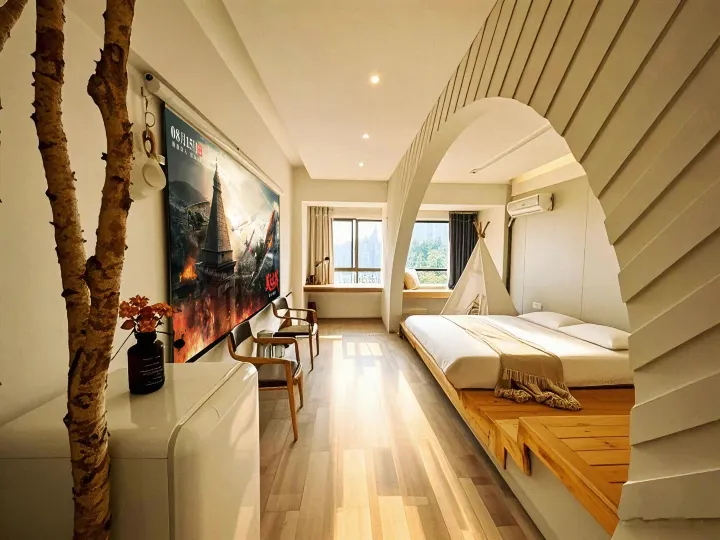 Wuhan Mu Ding Art Homestay (Ji Yuqiao Subway Station · Wuchang Jiangtan Branch