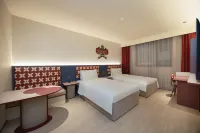Ni Hao Hotel (Wuhan Yangtze River Bridge Qintai Subway Station) - Mountain view