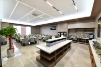 Jiayuguan Jiaxi International Hotel (Mingjiahui Fashion Center) - Mountain view
