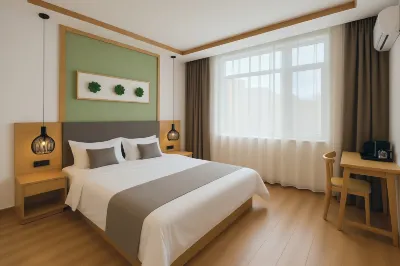 Qianmo Shangjing Hotel Hotels near Xihua Railway Station