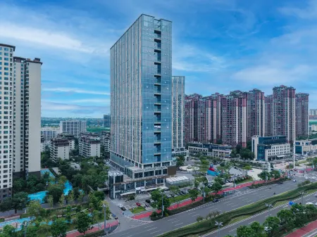 Four Seasons Hotel Luzhou Отели в г. Лучжоу