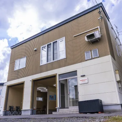 Garage House Asahikawa Hotels near Ueno Farm