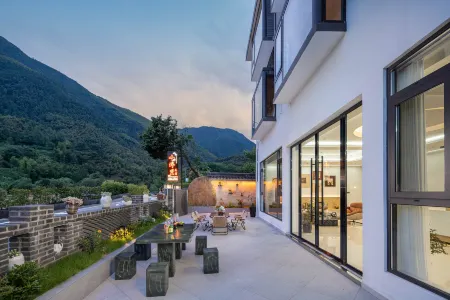 Xiaobuli Homestay Отели рядом с достопримечательностью «Fenghuangshan Forest Park»