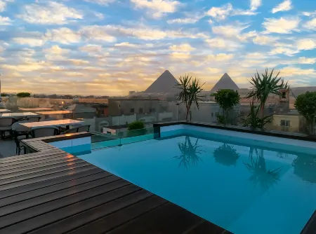 Pyramids Gem Plaza Boutique Hotel & Restaurant