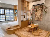 Phong Linh Homestay 30 apartments Vinhomes Grand Park Hotel di Long Thành District