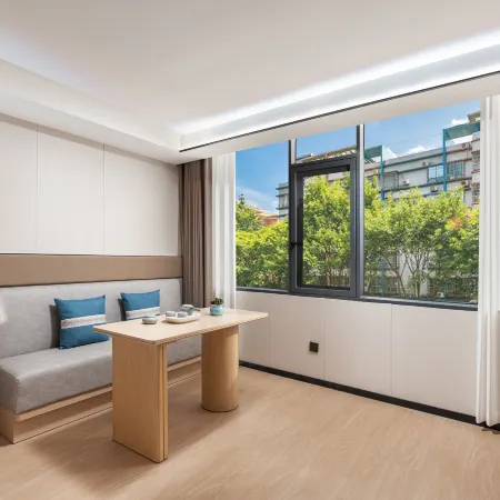 Guangdong Airport Hotel (Guangzhou New Baiyun International Airport Direct Store)