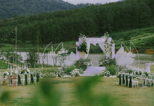 Dalat Wonder  Resort Over view