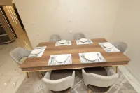 Luxury 3BR: Modern with Nile View from All Rooms