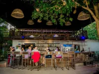 River Nest Hostel Hotels near ដងព្រែក