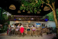 リバー ネスト ホステル