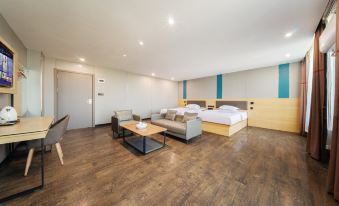 Sunny International Apartment From Beiiing Road - Housity