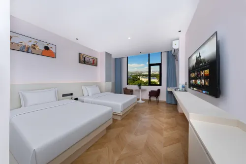 Yuanmou Crowne Holiday Hotel