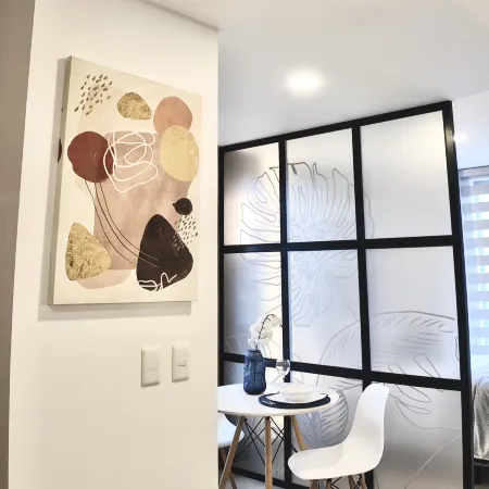 Modern Studio close by La Carolina Metro station