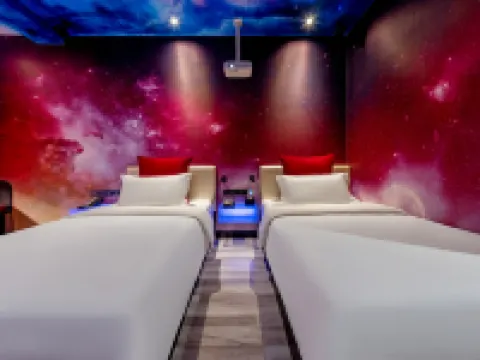 Langxin Film Art Hotel (Chengde Mountain Resort)