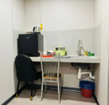 All-You-Need Room for 4 | Walk & Drive Around to Tourist Hotspot | Eden