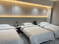 Sanyuan Left Bank Hotel