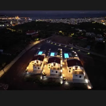 PIERRES BLANCHES WITH PRIVATE POOLS