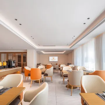 Viena Hotel (Menglian Passenger Station Customs Road Branch)