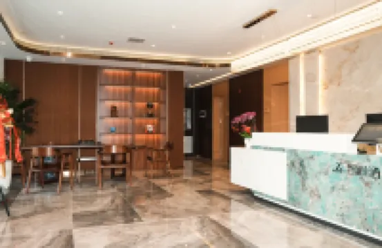 Zsmart Hotel (Zhangye Dafo Temple West Railway Station)