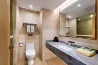 Vienna International Hotel (Yangjiang Donghuicheng International Branch)