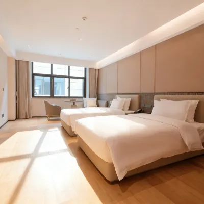 Ganzhou Zhongda Long  Hotel Hotels near Tongtian Grotto