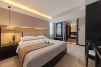 Holiday Lane Door Designer Hotel (Yulin West Road, Yiguangmiao Metro Station Branch)