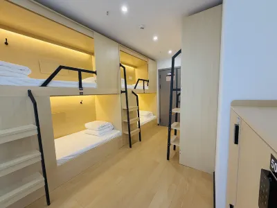 TOTORO YOUTH HOSTELS XINGYI โรงแรมใน