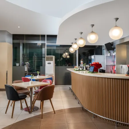 Ibis Jakarta Senen Отели рядом с достопримечательностью «Площадь Atrium»