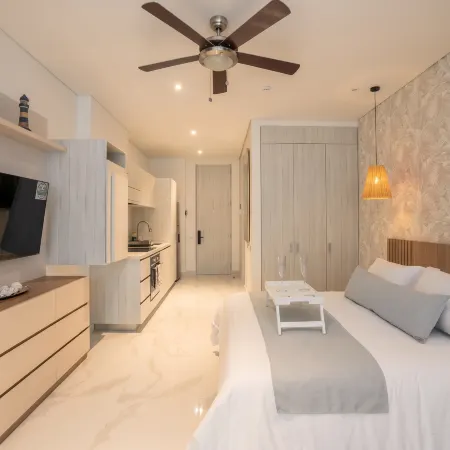 13th Floor · Mountain & Sea View · Pool · 2 min to Beach