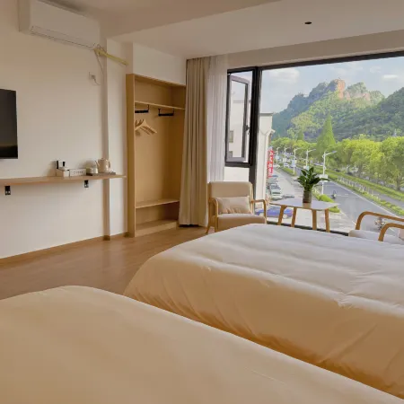 Xinchang Banmutian Homestay (19th Peak)