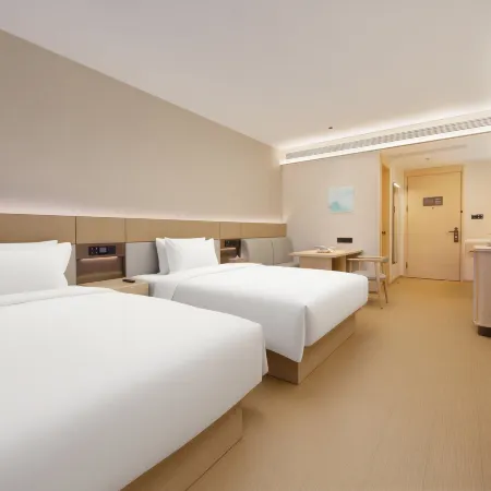Quanji Hotel (Dalian Xinghai Plaza Branch)