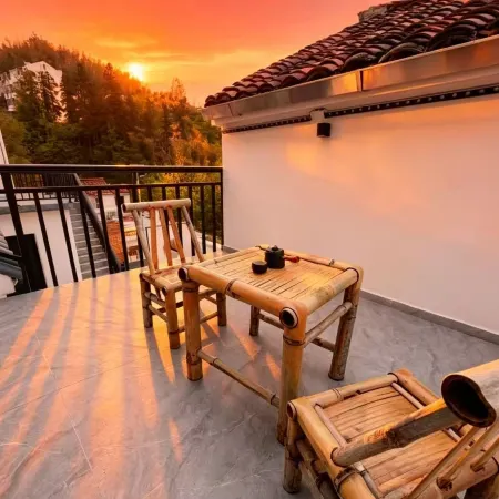 Jiuhua Mountain Bamboo Mountain Homestay (Meat Body Palace)