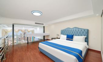 Louidon Mega Apartment