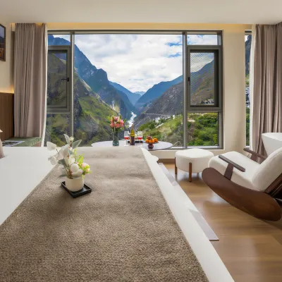 Shangri-La Central Tiger Leaping Canyon Dream Boutique B&B Hotels near Middle Tiger Leaping Gorge, Shangri-La, Yunnan