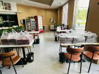 ‌BOFFIN Baifei Hotel (Zhenai Plaza, Tengzhou Railway Station) - พร้อมอาหารเช้า
