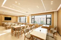 Jiayin Yiyun Hotel (Riverside Square)