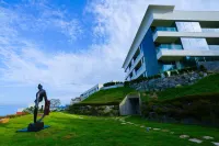 Cliffbeach Resort&Pool Villa - con encanto
