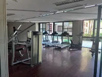 Laika Boutique Stay Scenic Apartment (Lingshui Clear Water Bay Food Street) - 2-Star