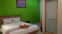 The Cabin Hotel Ngupasan - 2-Star